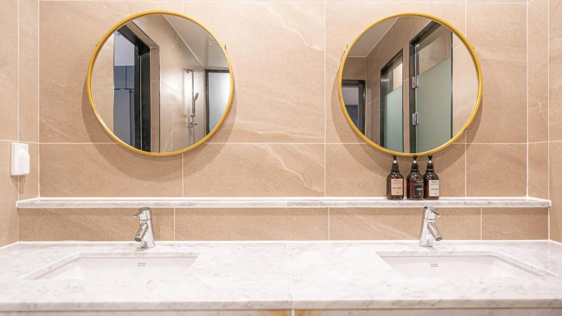 Brown Dot Hotel Busanjin Station  Busan