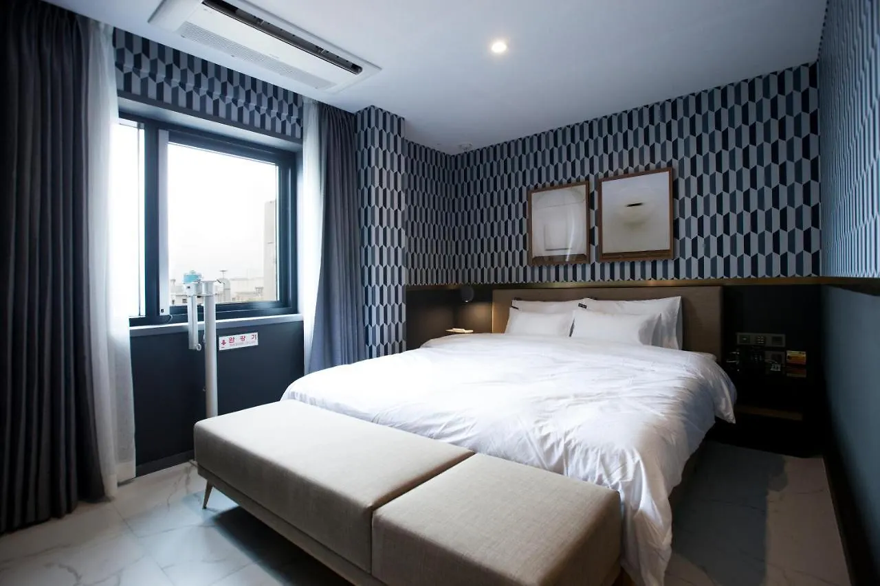 Brown Dot Hotel Busanjin Station