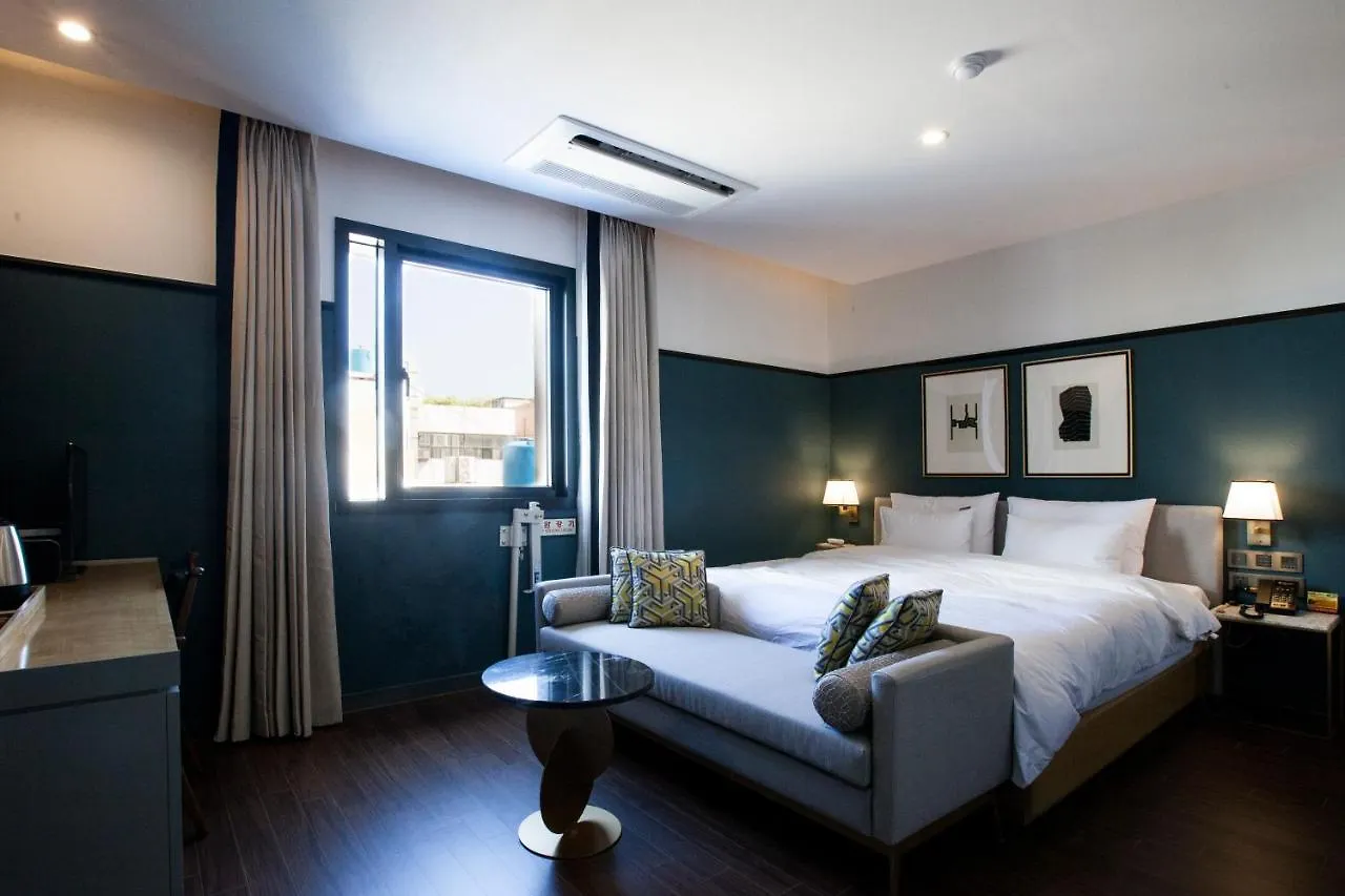 Brown Dot Hotel Busanjin Station